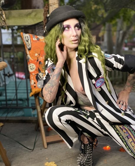 Twiggy Tallant hot star photo