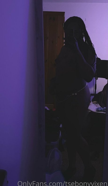 tsebonyvixen pretty model image