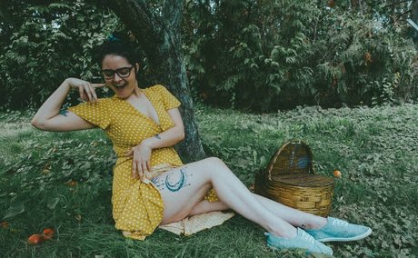 SarahCJB free actress photos