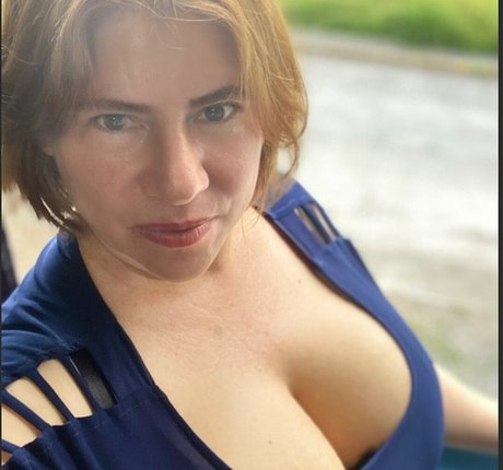 Normii model adult image