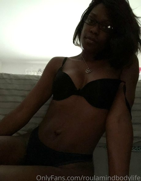 roulamindbodylife beautiful model photos