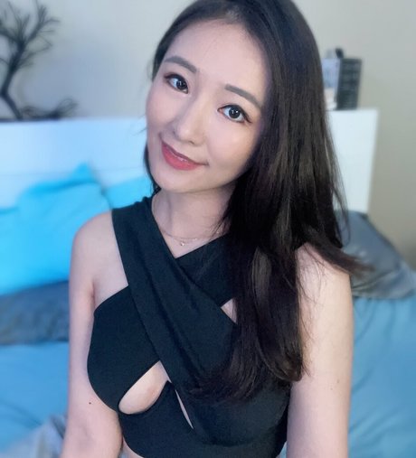 Emily Wang model porn img