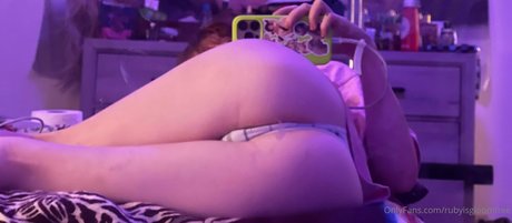 rubyisgloomfree pornstar erotic pictures