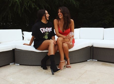 Coco Lodge model nice pic