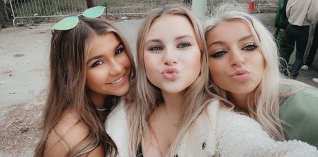 Leah Booth model nudes photos