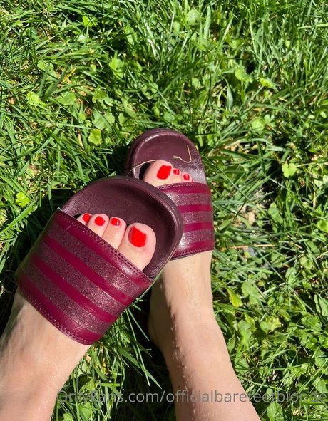 officialbarefeetblonde adult star photo