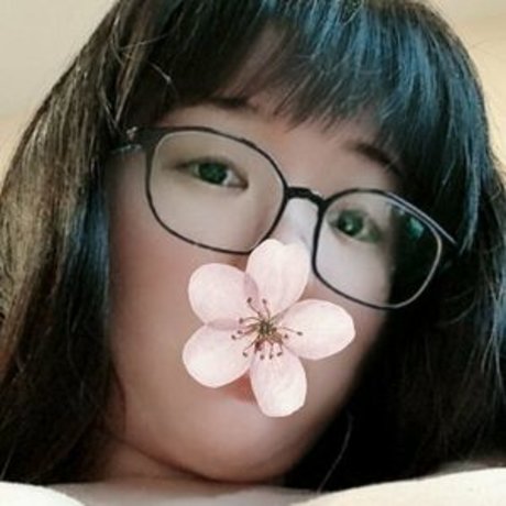 Acacia Wen sexy actress image