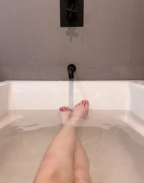 Peaches Tien best pornstar photos