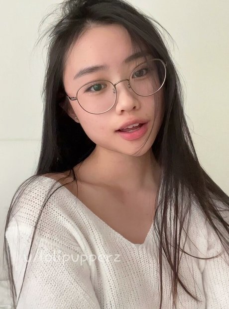 urshortie porn model img