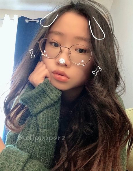 urshortie model sexy photo