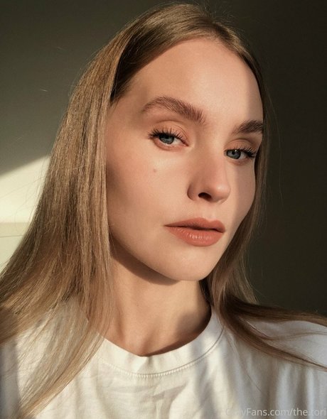 the tori model beautiful pictures