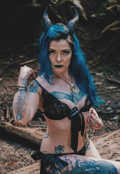 rainingembers pornstar nudes pics