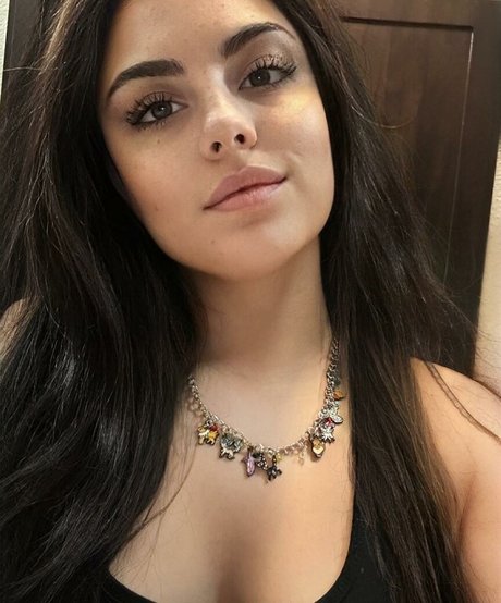 Cl0utstrife model sex galleries