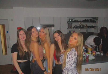 Gracie M model nudes gallery