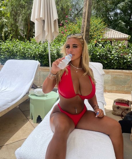 Gracie M naked star gallery