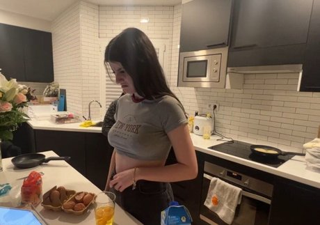 Abbyimu star xxx image