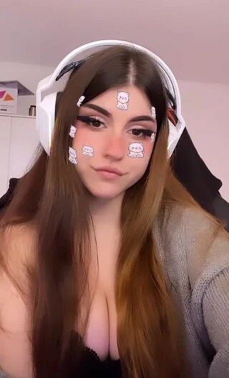 Abbyimu star top photo