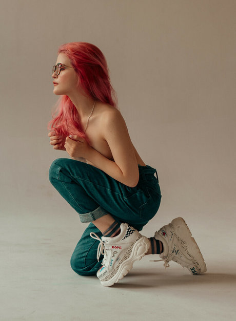 Di Simon model hot image