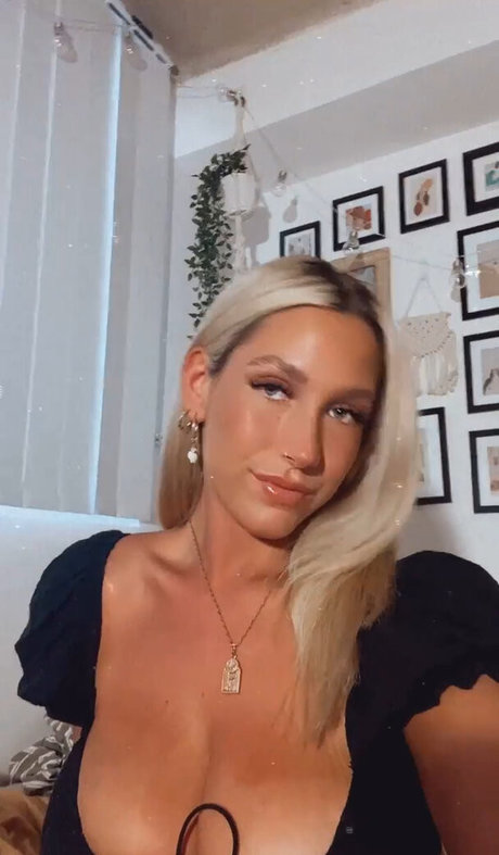 Ariel D pornstar free picture