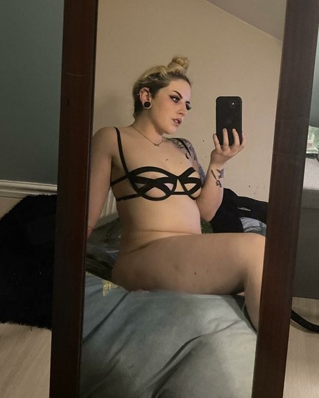 Spitwicked star erotic galleries