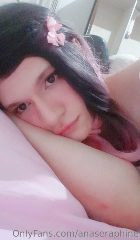 anaseraphine pornstar naked photo