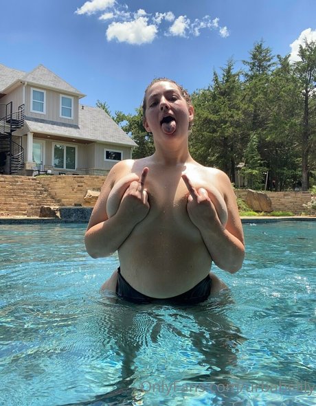 urbabelily art actress archive