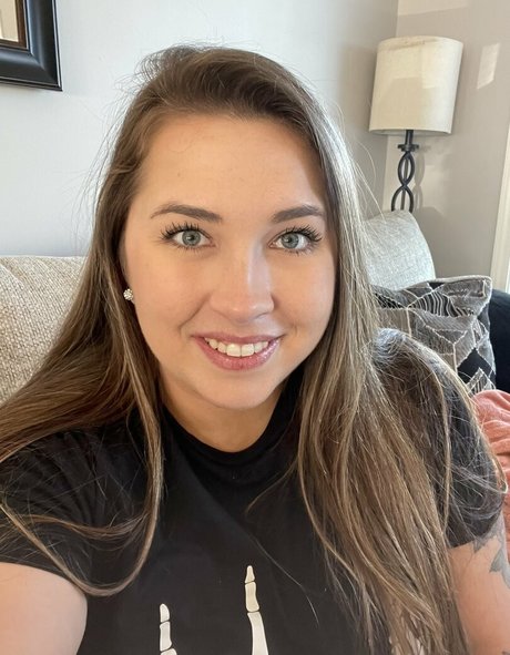 Hannah Jacobs pornstar art picture