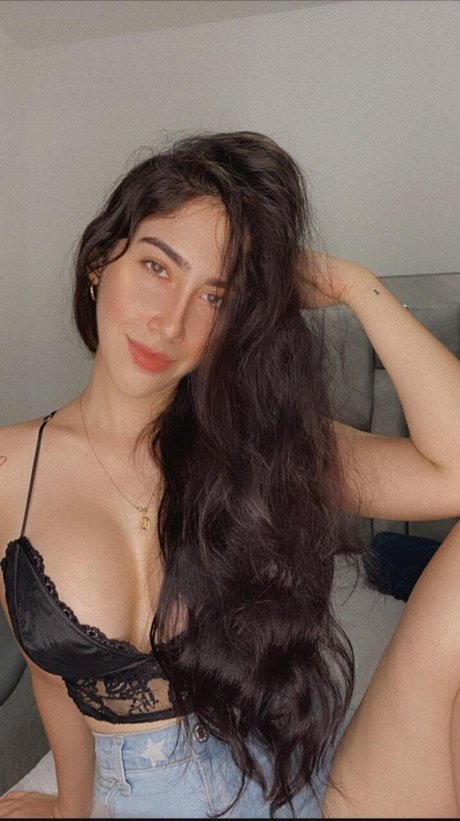 Saralia_ sex actress pics