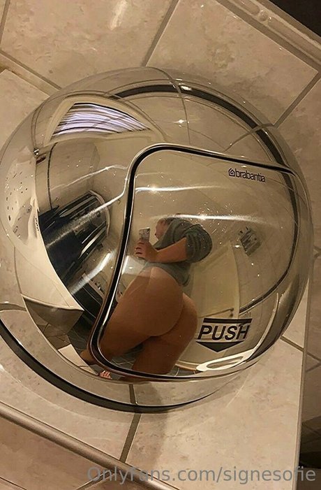 signesofie model high quality pic