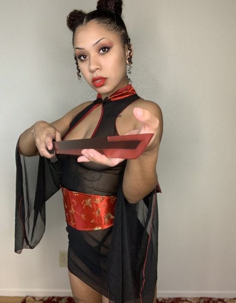 The Lovely Luna model nudes galleries