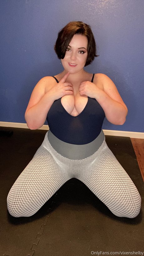 VixenShelby model beautiful img