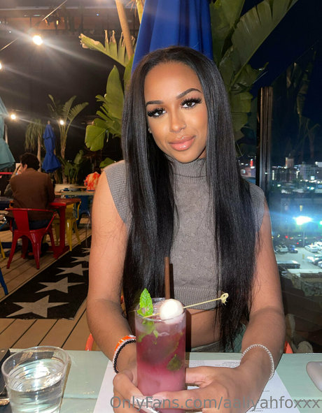 Aaliyah Foxxx model hot galleries
