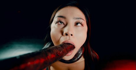 RaeLilBlack model naked image