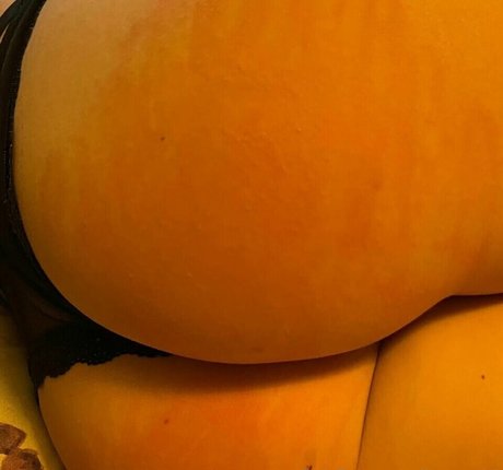 Ruby Hexx top star photo