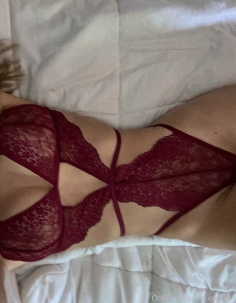 soupinhercan model naked pictures