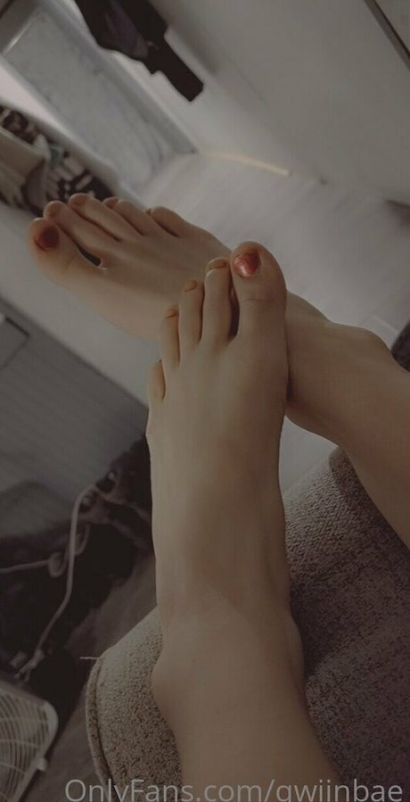 qwiinbae pornstar nude photos