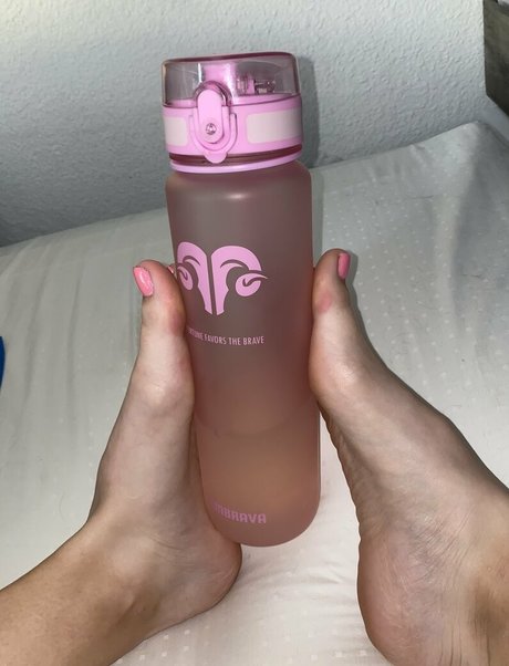 sashasfeetishxo model hd photos