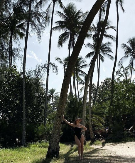 Bianca Elouise beautiful model galleries