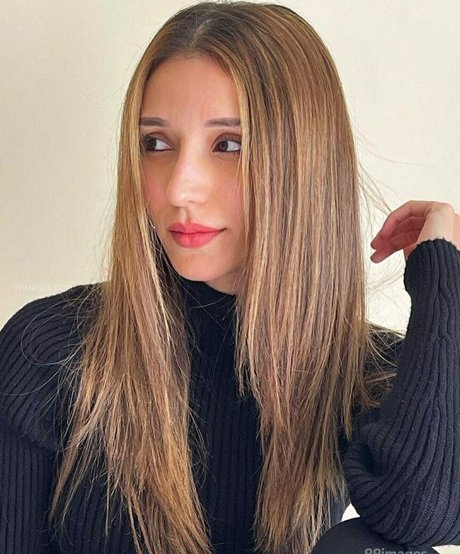 Heli Daruwala hd model photos