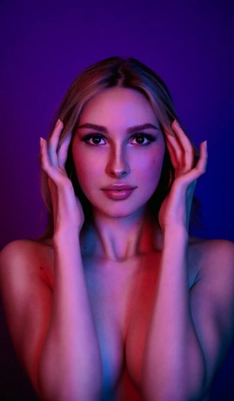 Isabella Spaeth model photos