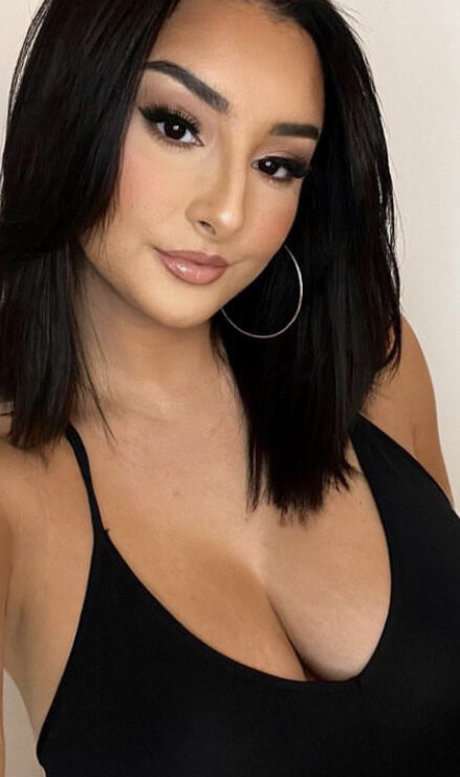 am hailil pornstar beautiful image