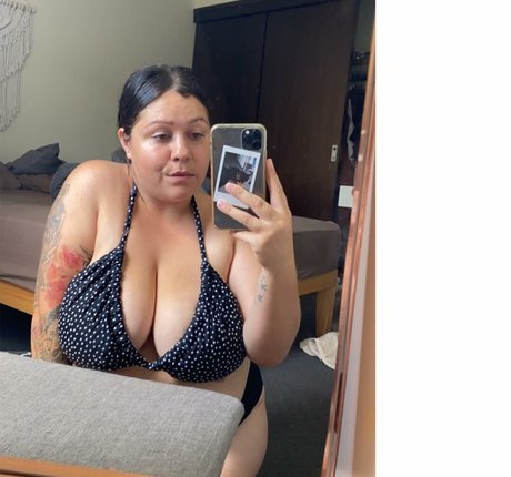 Mirra R pornographic model photos