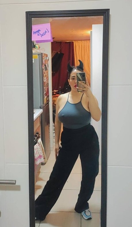 Toomuchtumbao top model img