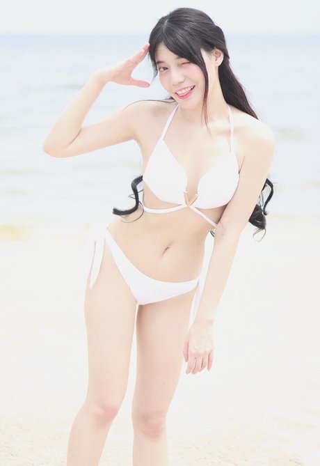 Dango Meaw sexy star images