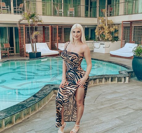 Laura Blake Hahnel pornstar naked pic