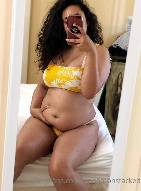 cinnamonstacked model hot pics