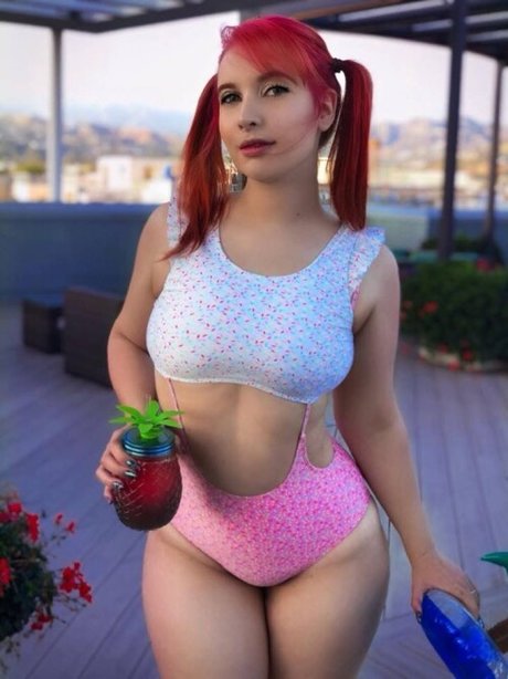 Lara Lunardi pretty pornstar pics