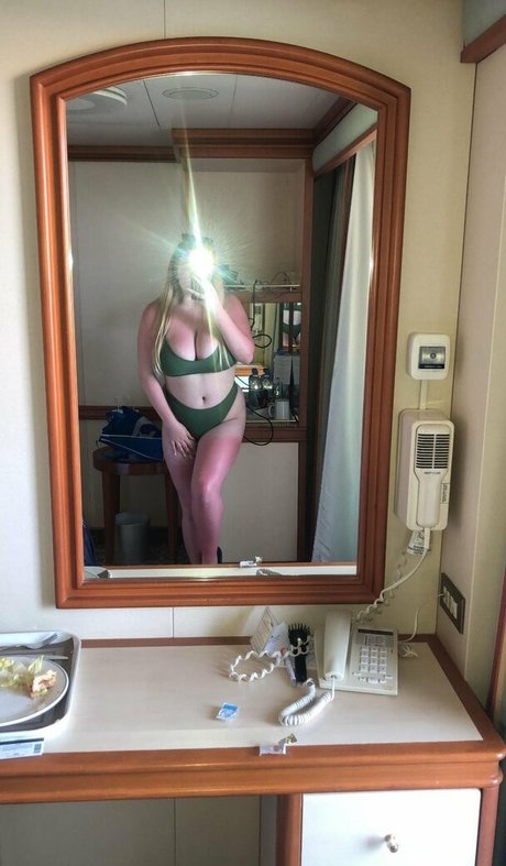 Alexandra Spencer free pornstar gallery