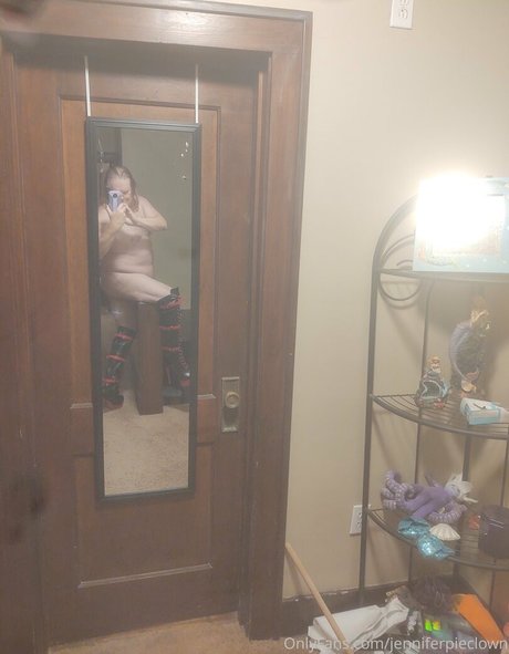 jenniferpieclown thumbnail