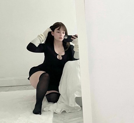 emidoll pornographic actress picture